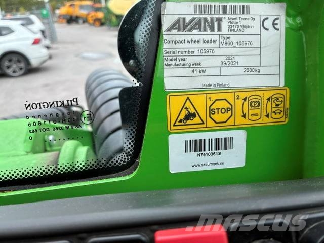 Avant 860 i Večnamenski nakladalci