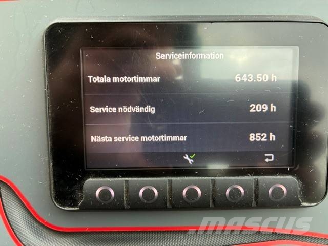 Avant 860 i Večnamenski nakladalci