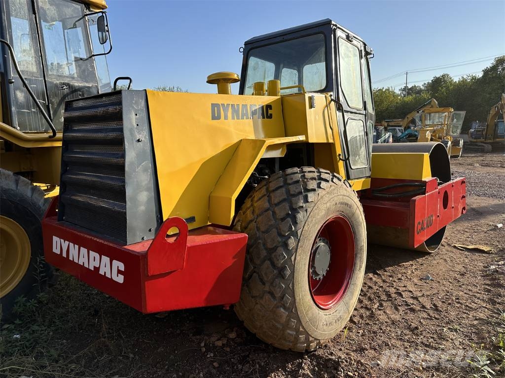 Dynapac CA30D 振動ローラ