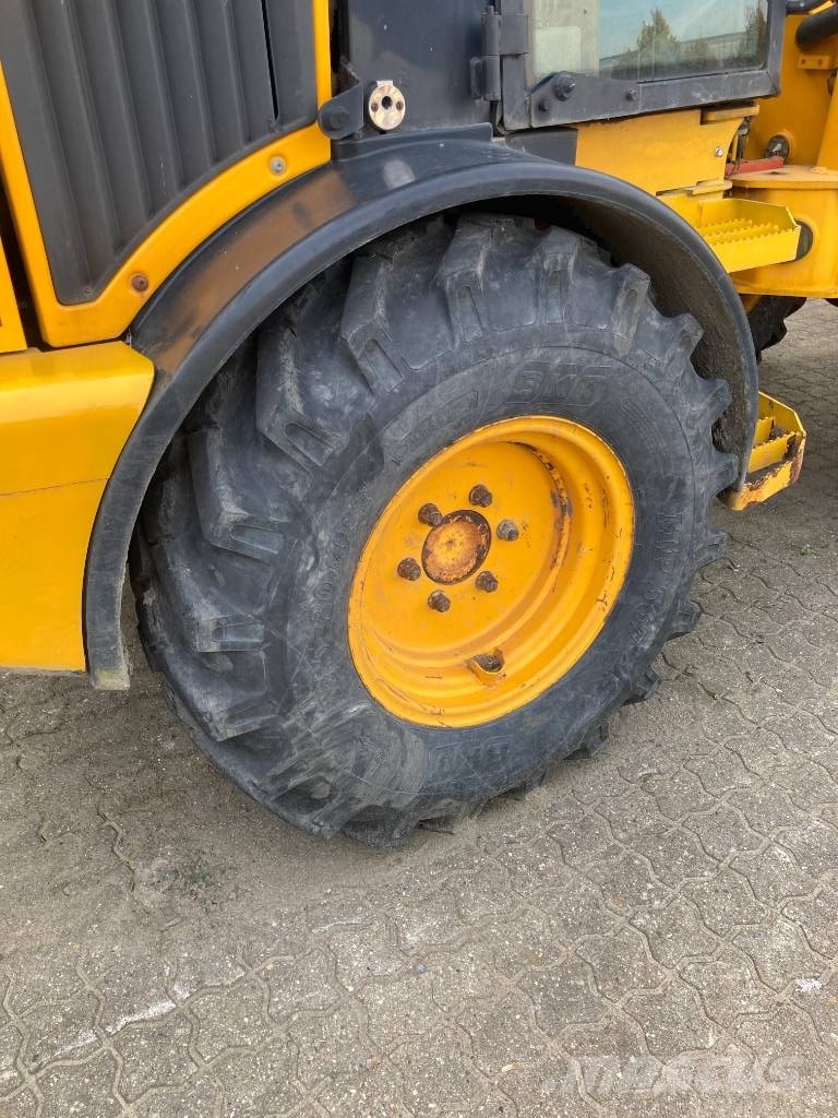 JCB 407 Rataslaadurid