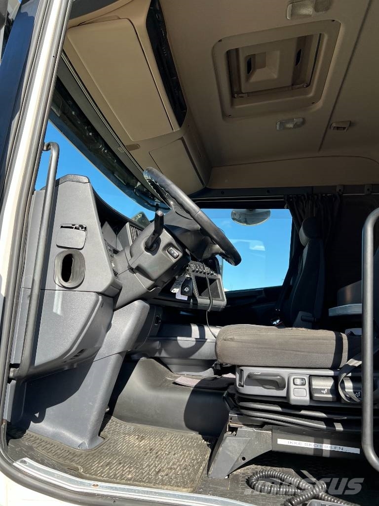 Scania R580LB6X2*4HNB EURO6, full air+retarder Camiones para granja y transporte de granos