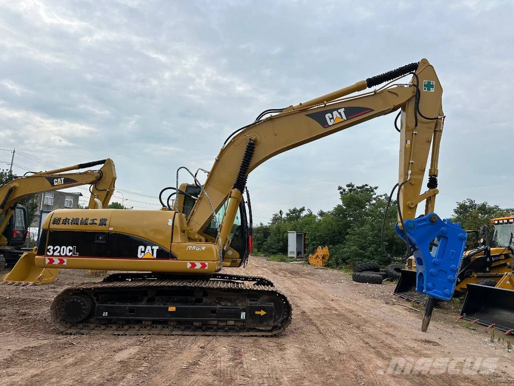 CAT 320C Bagri goseničarji