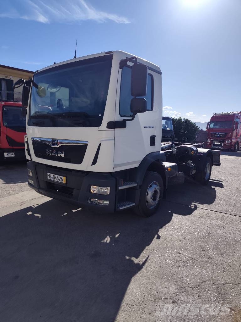 MAN TGM 15.290 Motrici scarrabili