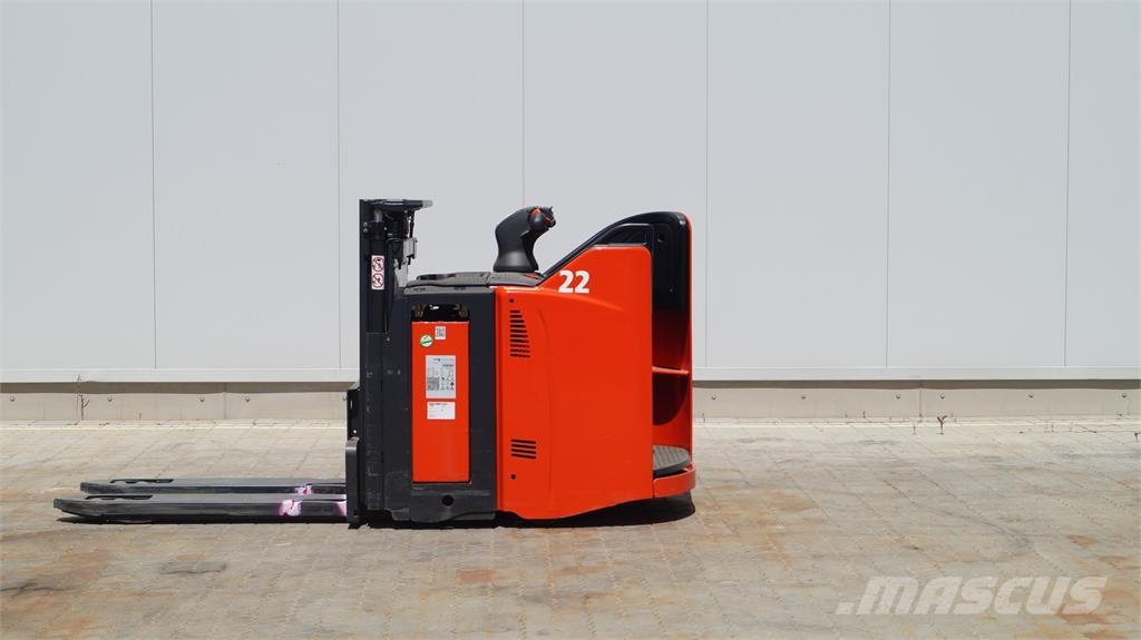 Linde D12SP Самоходни товарачи