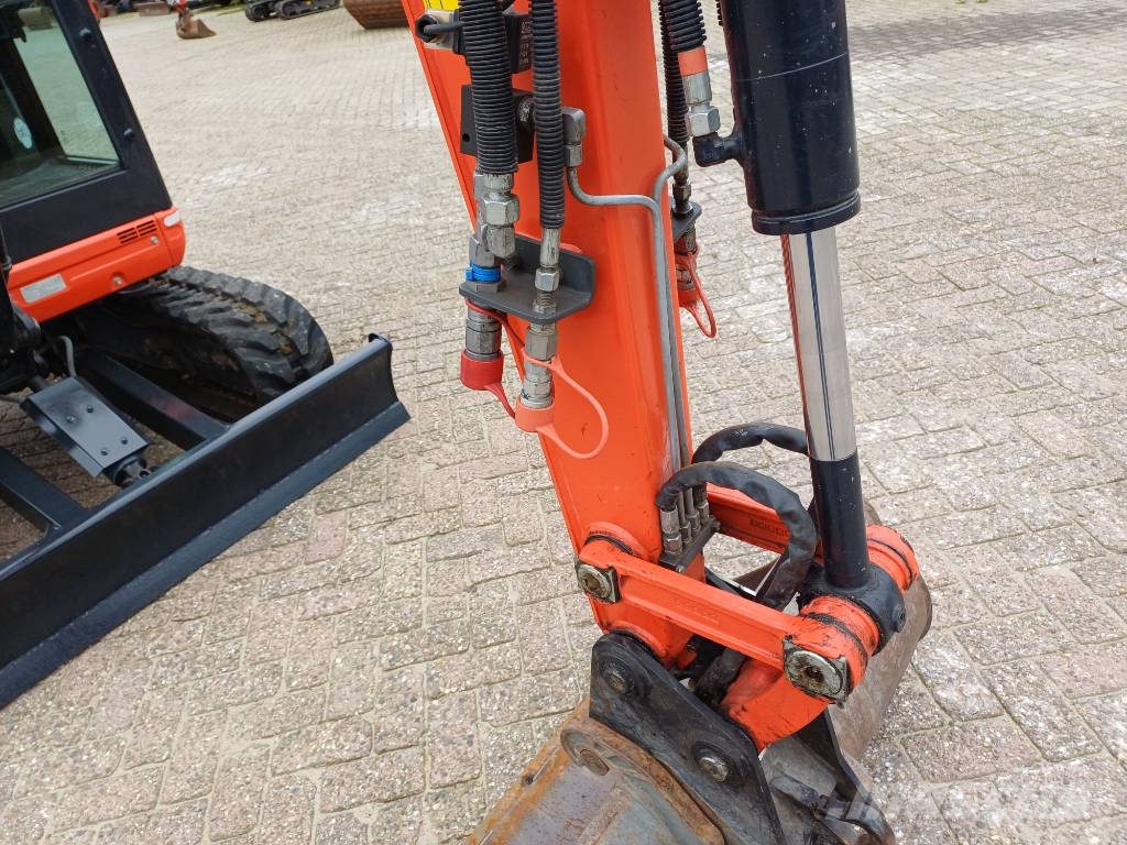 Kubota U27-4 HI 소형 굴삭기 7톤 미만