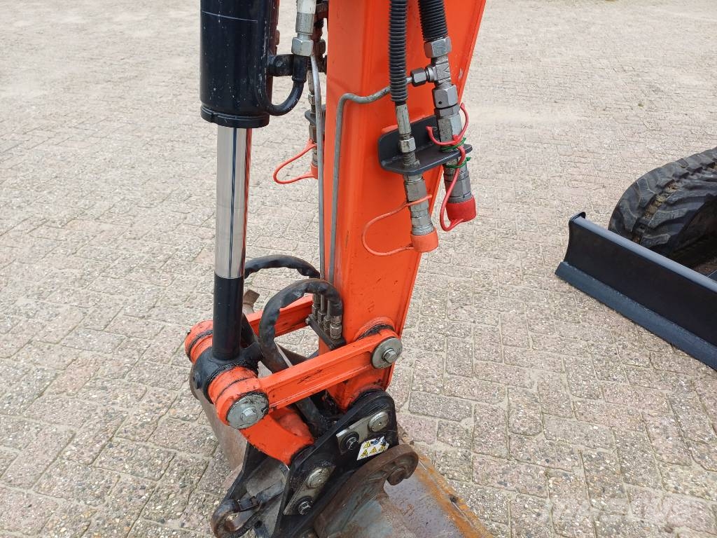 Kubota U27-4 HI 소형 굴삭기 7톤 미만
