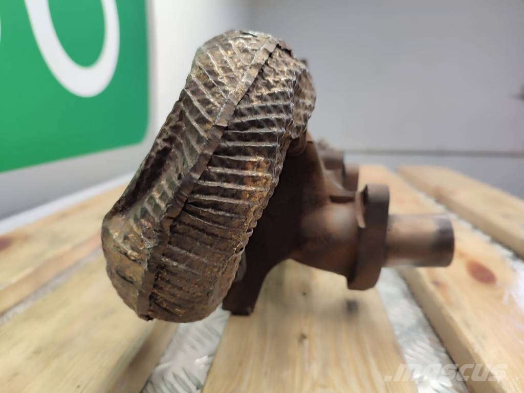 John Deere Exhaust manifold R518852 JOHN DEERE 8345 R Mootorid