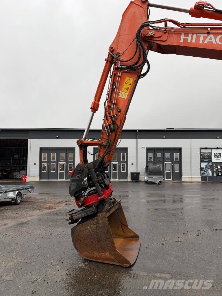 Hitachi ZX 210 LC-6 حفارات زحافة