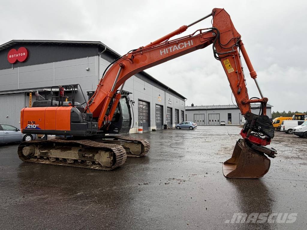 Hitachi ZX 210 LC-6 حفارات زحافة