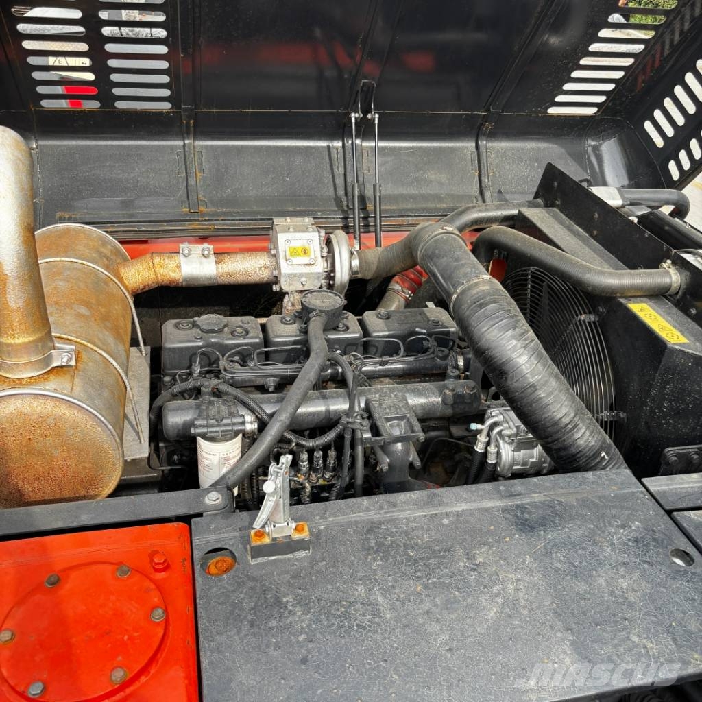 Doosan DX 300 履带挖掘机