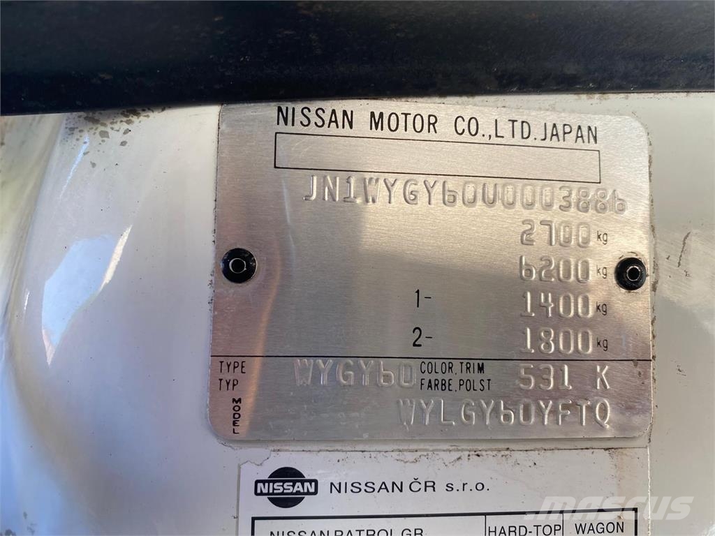 Nissan Iný model VIN 886 Auto