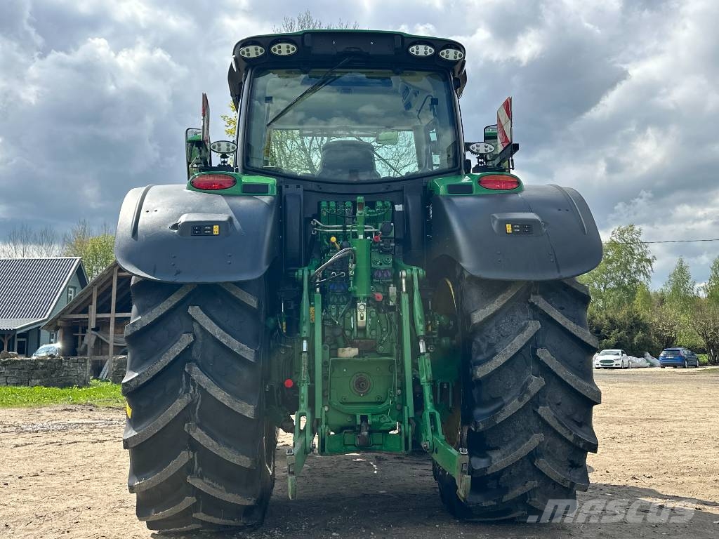 MÜÜDUD! John Deere 6215 R AutoPower 트랙터