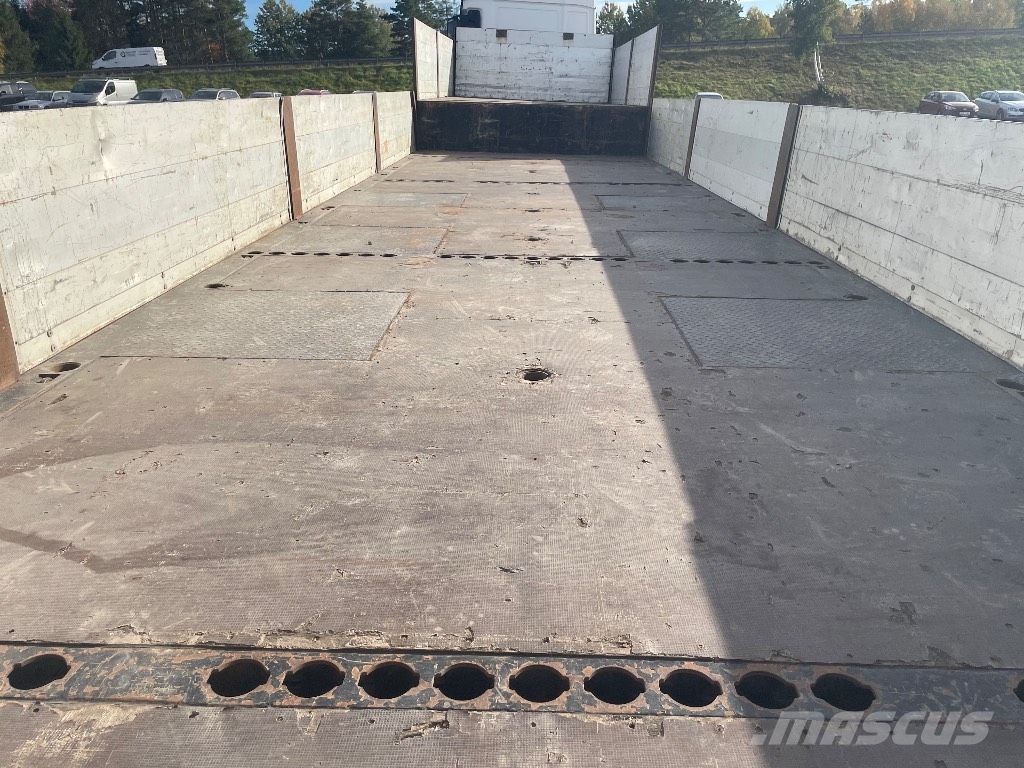 MAN TGX 33.560 6x4 BLS Camioane platforma/prelata