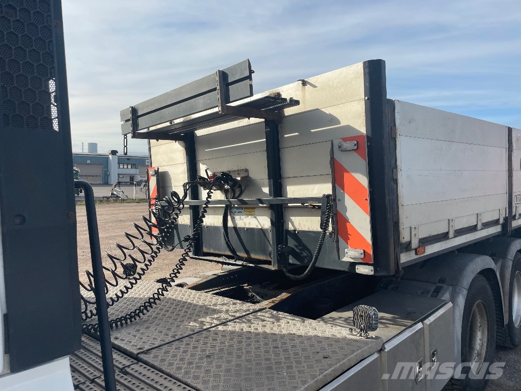 MAN TGX 33.560 6x4 BLS Camioane platforma/prelata