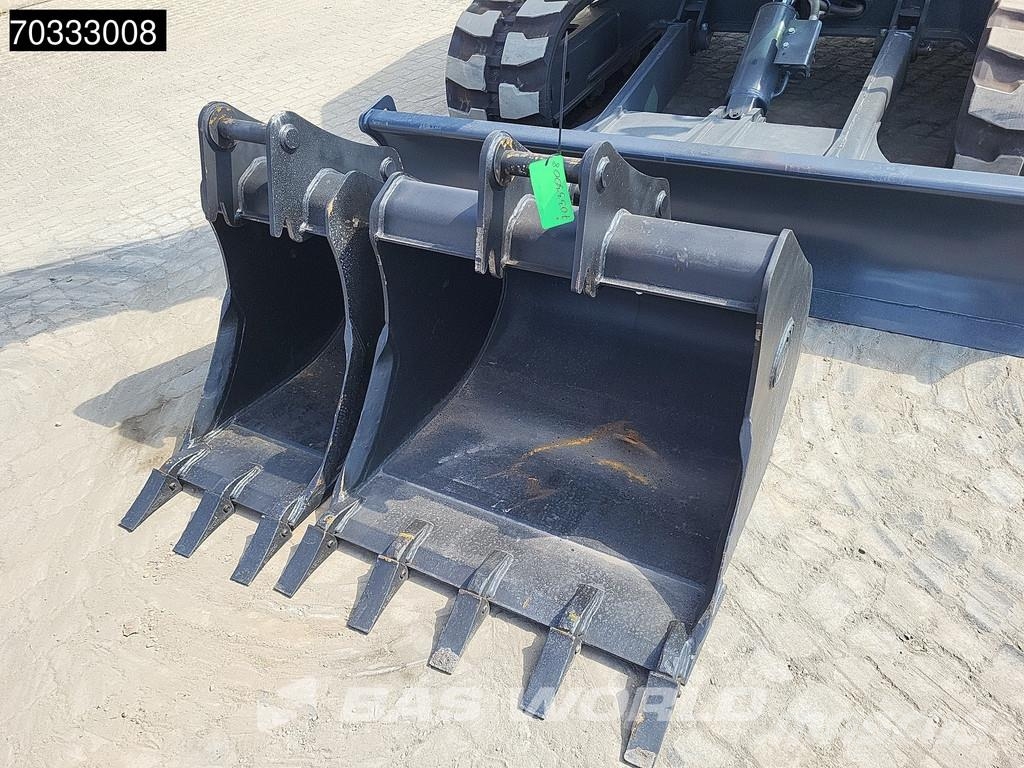 Develon DX85 R-7 A/C - PIN ON / 3 BUCKETS Mini excavators < 7t (Mini diggers)