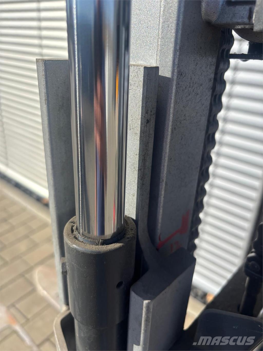 Still EXV12 Stand-in stackers