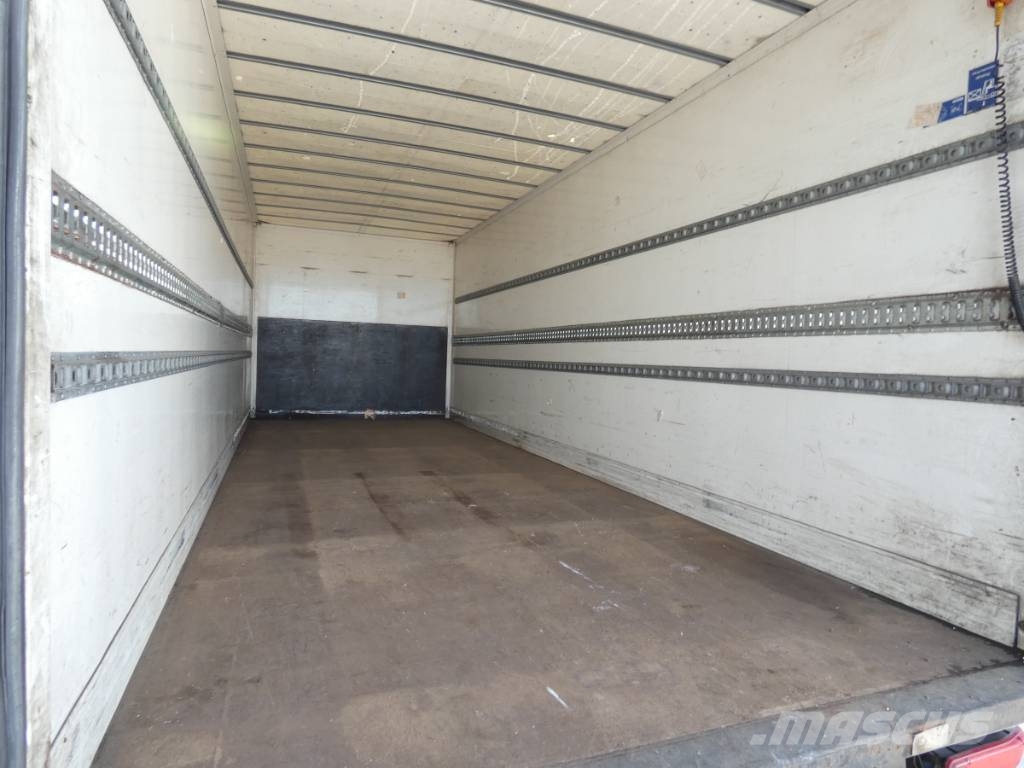 MAN TGL 12.250 Camion Fourgon