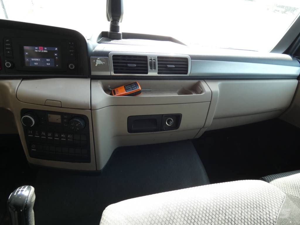 MAN TGL 12.250 Camion Fourgon