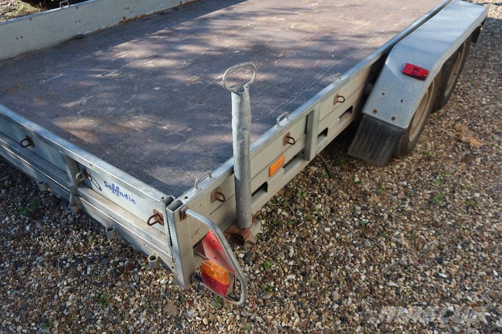 NIEWIADOW SELANDIA Anhænger med lad/Flatbed