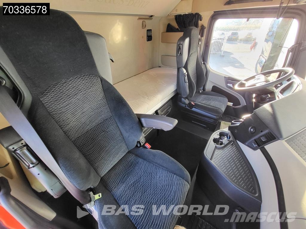 Mercedes-Benz Actros 1851 4X2 BigSpace Mega APK 06-2027 2x Tanks Vlačilci