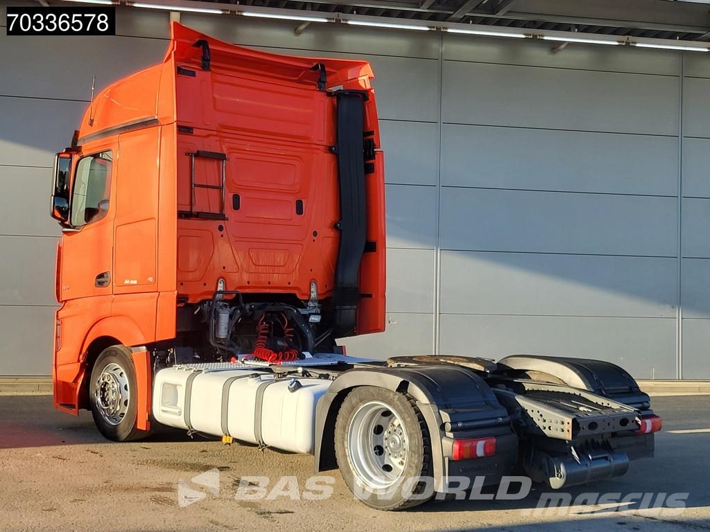 Mercedes-Benz Actros 1851 4X2 BigSpace Mega APK 06-2027 2x Tanks Vlačilci