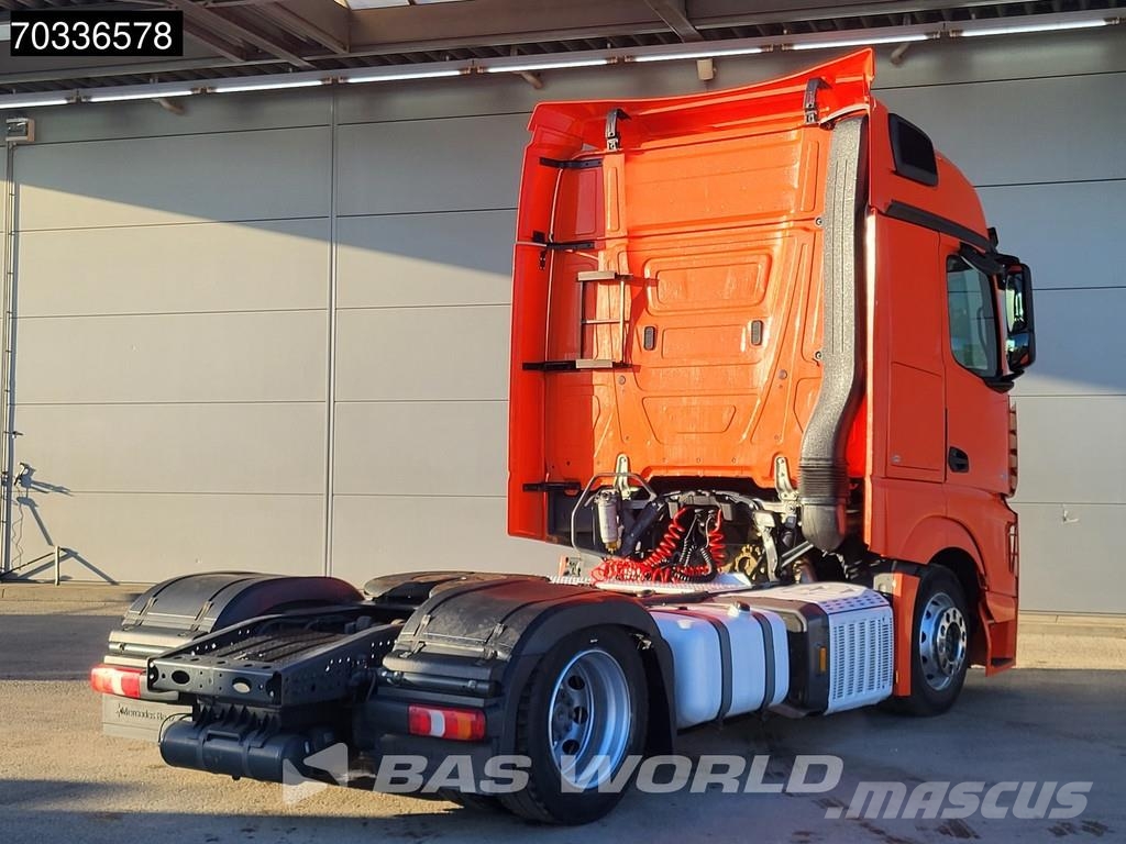 Mercedes-Benz Actros 1851 4X2 BigSpace Mega APK 06-2027 2x Tanks Vlačilci