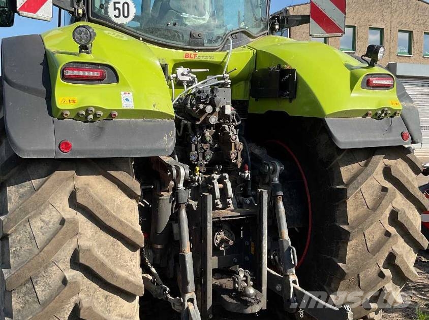 CLAAS Axion 930 Tractoren