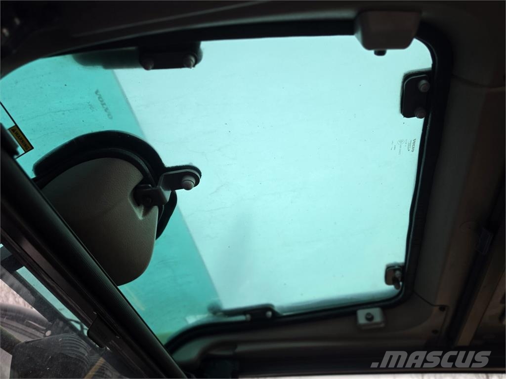 Volvo EC210CL Верижен екскаватор