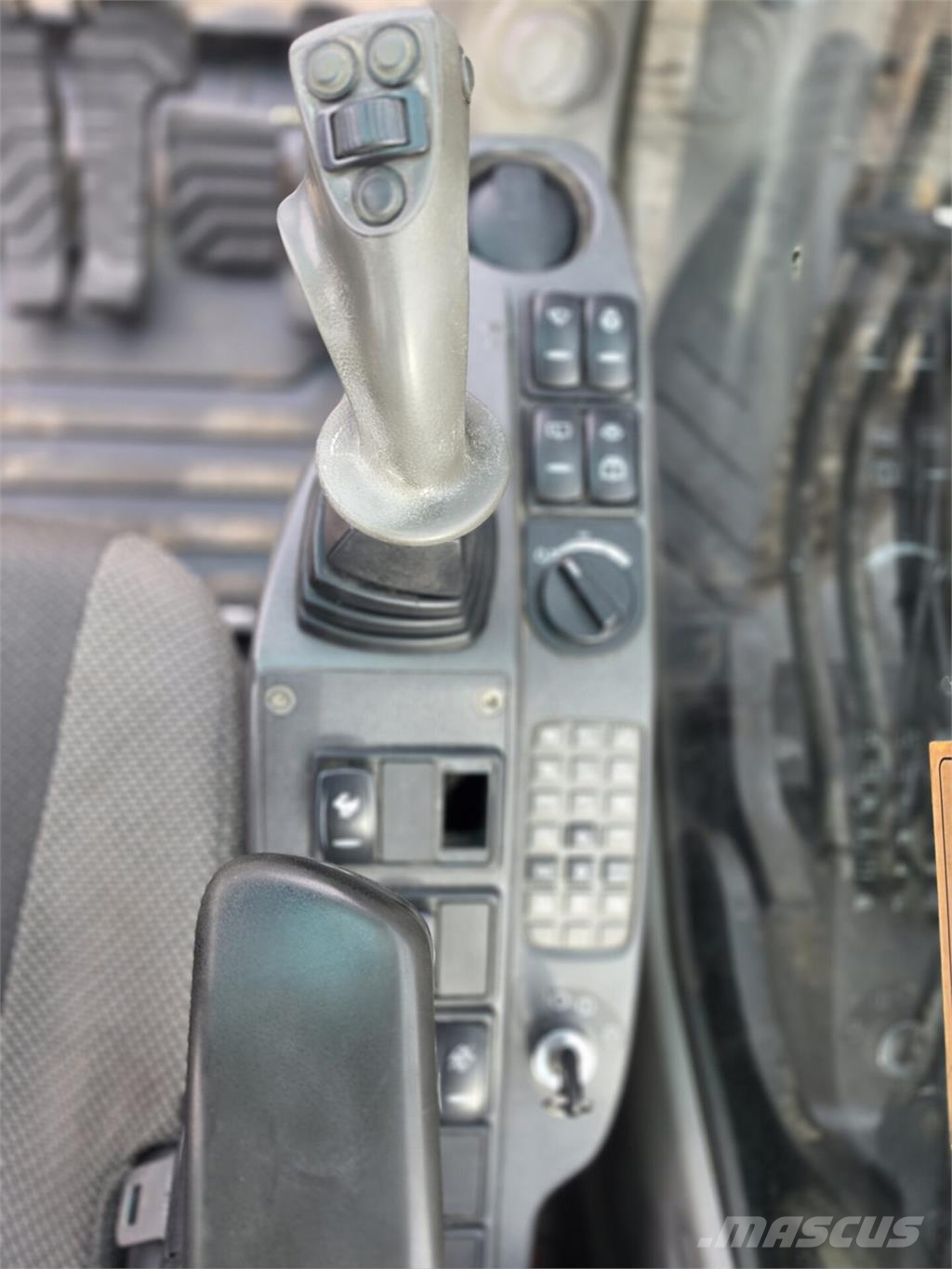 Volvo EC210CL Верижен екскаватор