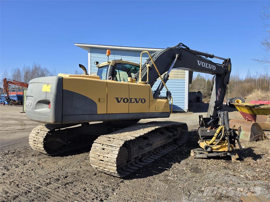Volvo EC210CL Верижен екскаватор