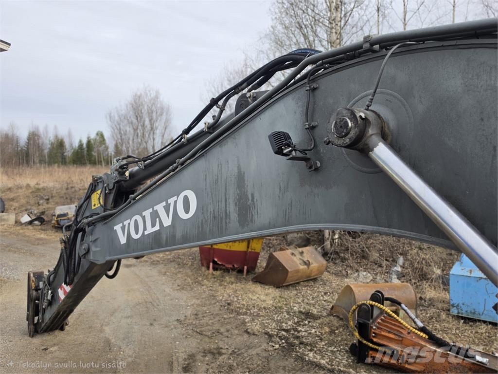 Volvo EC210CL Верижен екскаватор