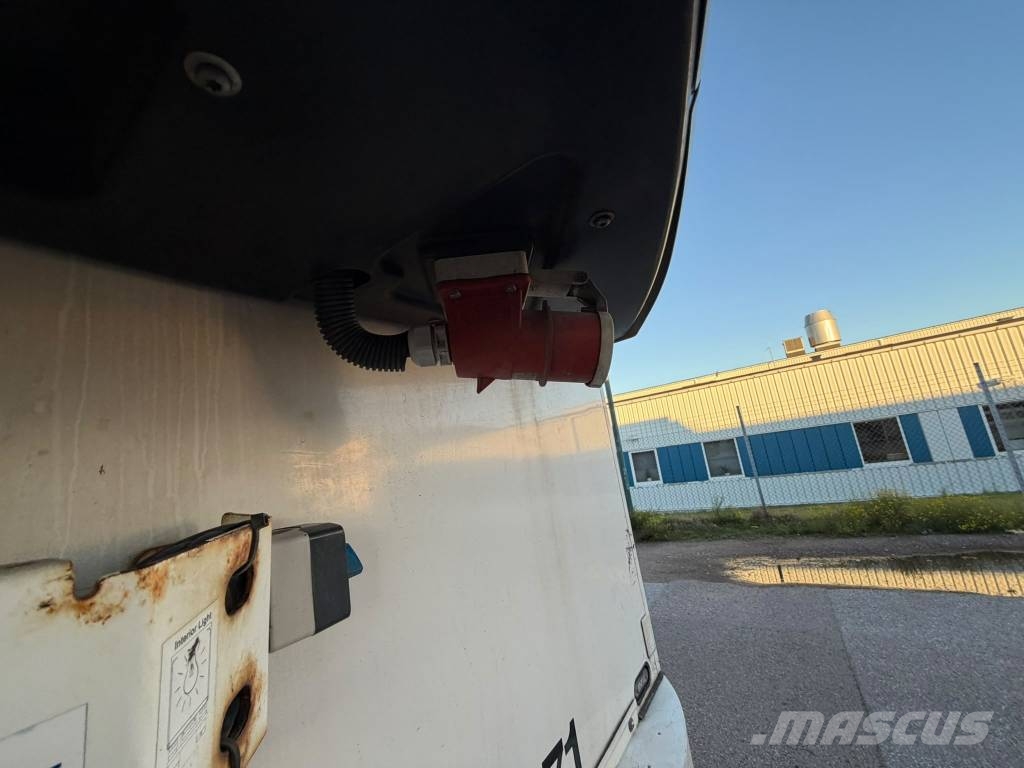Schmitz CARGOBULL Seria nr 3694 Frysetrailer Semi