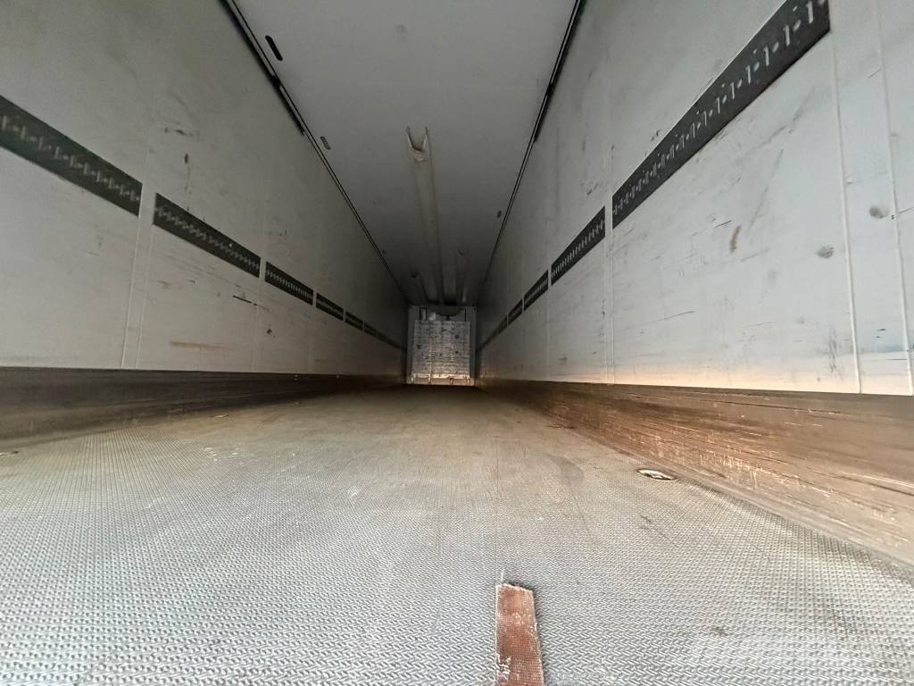 Schmitz CARGOBULL Seria nr 3694 Frysetrailer Semi