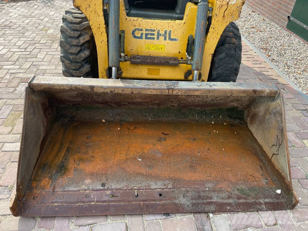 Gehl R 165 skidster bobcat Minicarregadeiras