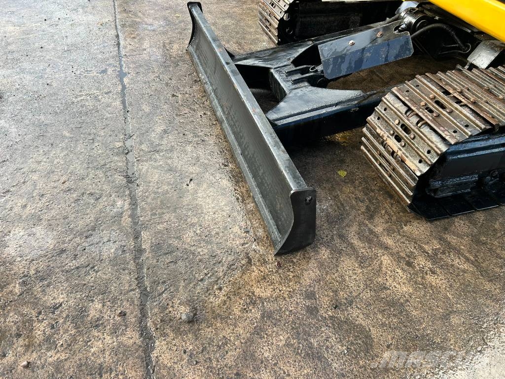 CAT 305.5E2 حفارات صغيرة أقل من 7 طن (حفارات صغيرة)