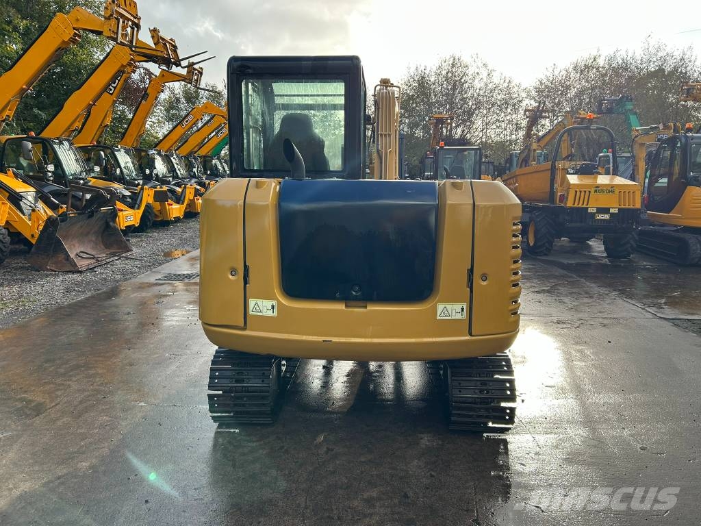 CAT 305.5E2 حفارات صغيرة أقل من 7 طن (حفارات صغيرة)