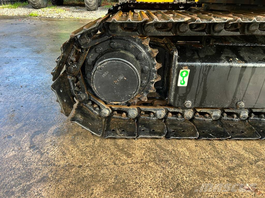 CAT 305.5E2 حفارات صغيرة أقل من 7 طن (حفارات صغيرة)