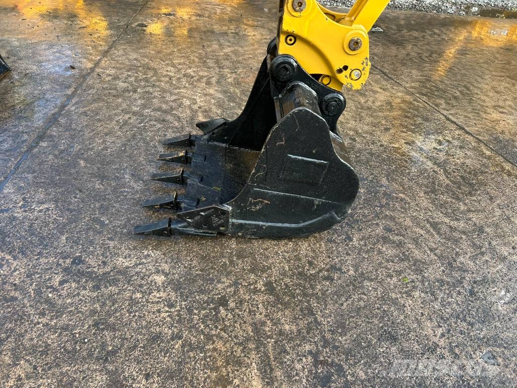 CAT 305.5E2 حفارات صغيرة أقل من 7 طن (حفارات صغيرة)