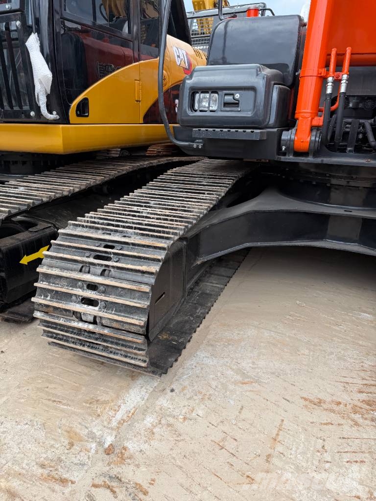Hitachi ZX200-3G 3000 units excavators in stock 대형 굴삭기 29톤 이상