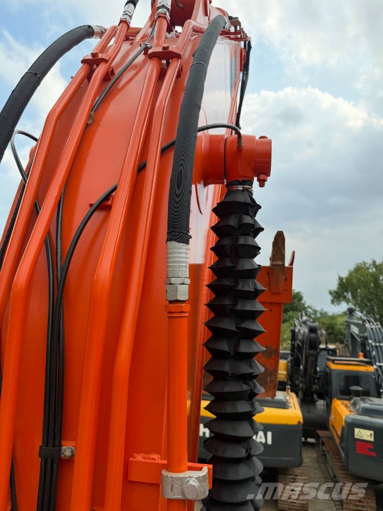 Hitachi ZX200-3G 3000 units excavators in stock 대형 굴삭기 29톤 이상