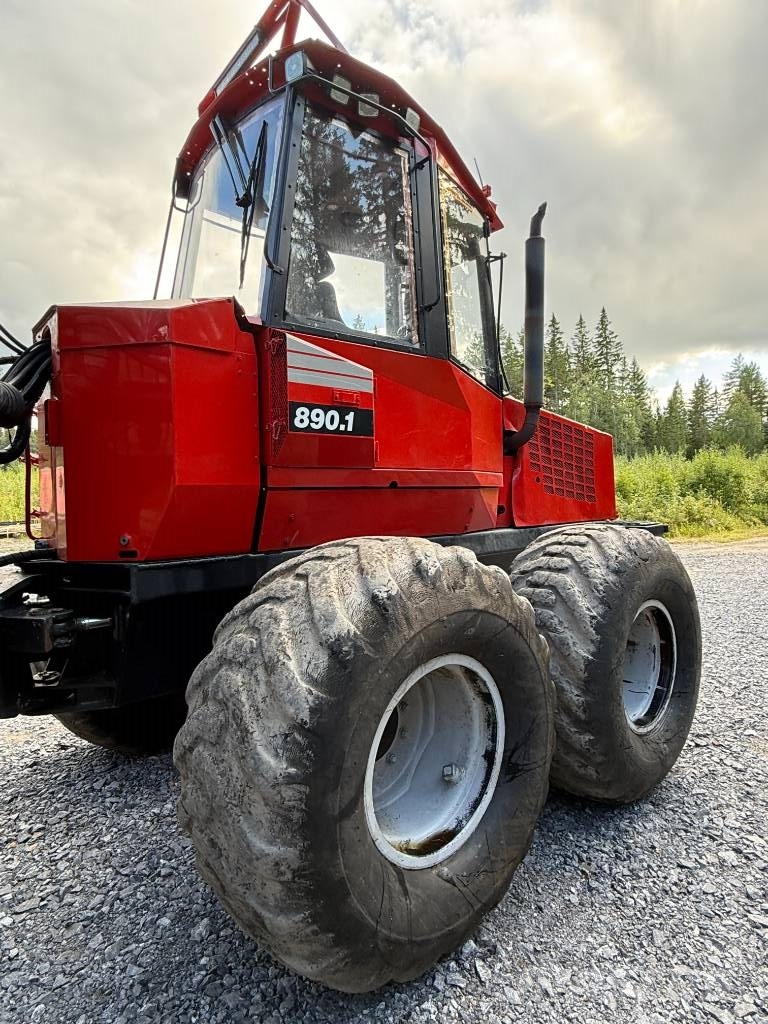 Valmet 890 Kuormatraktorit