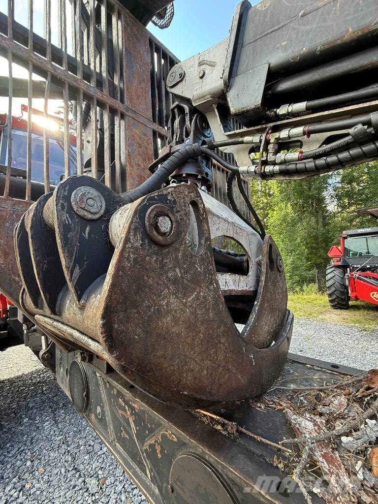 Valmet 890 Kuormatraktorit