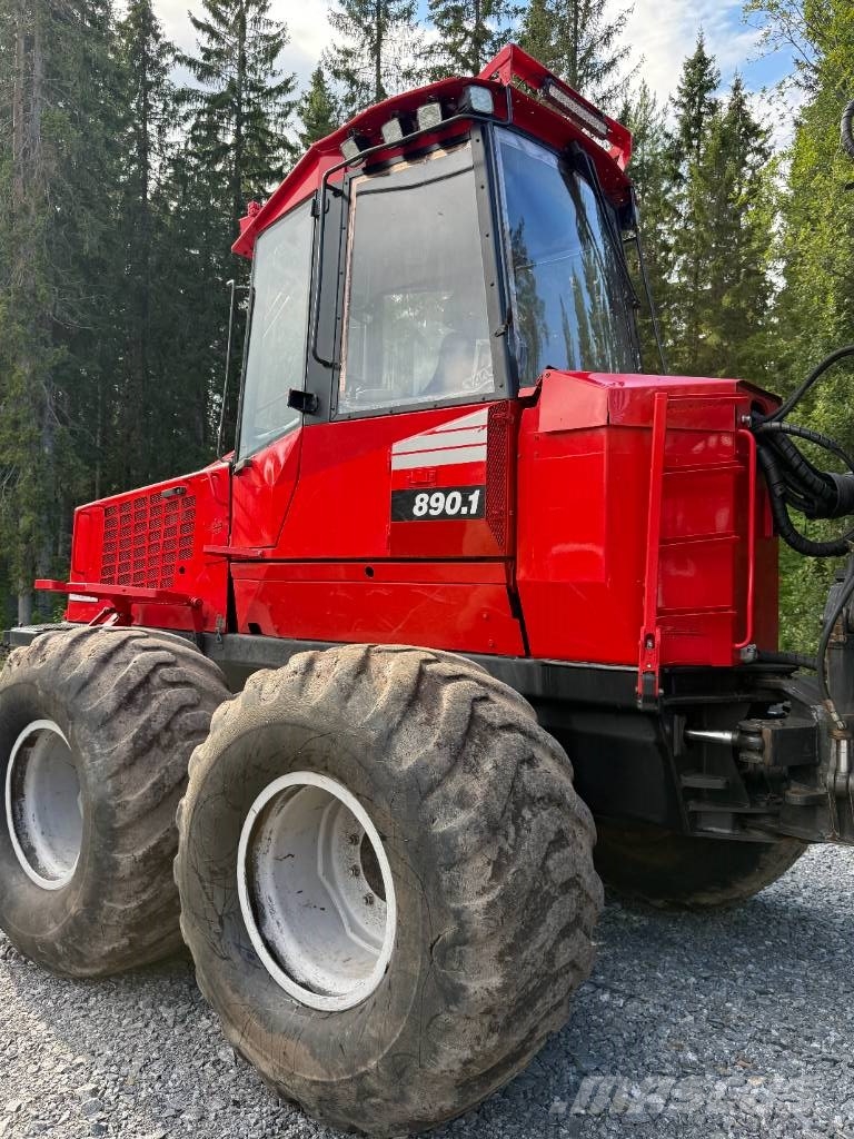 Valmet 890 Kuormatraktorit