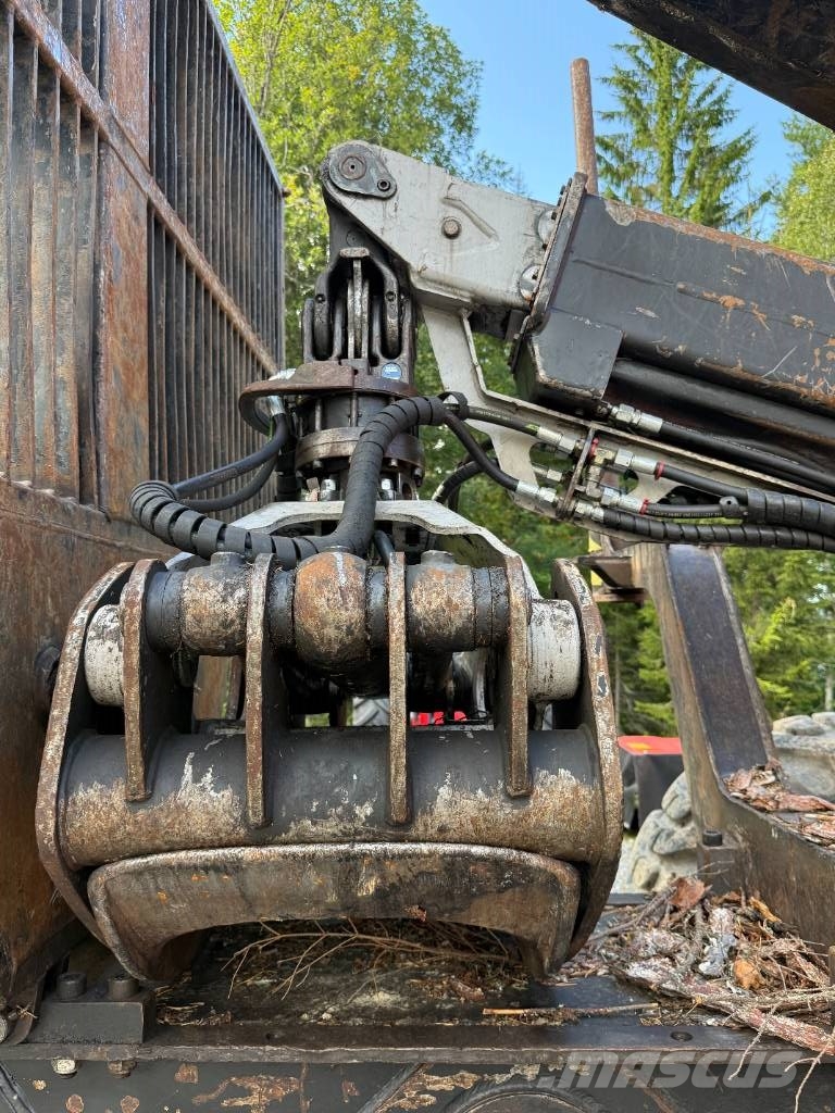 Valmet 890 Kuormatraktorit