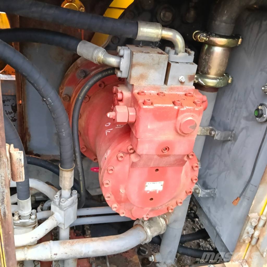 Hitachi KH 180-3 履带起重机
