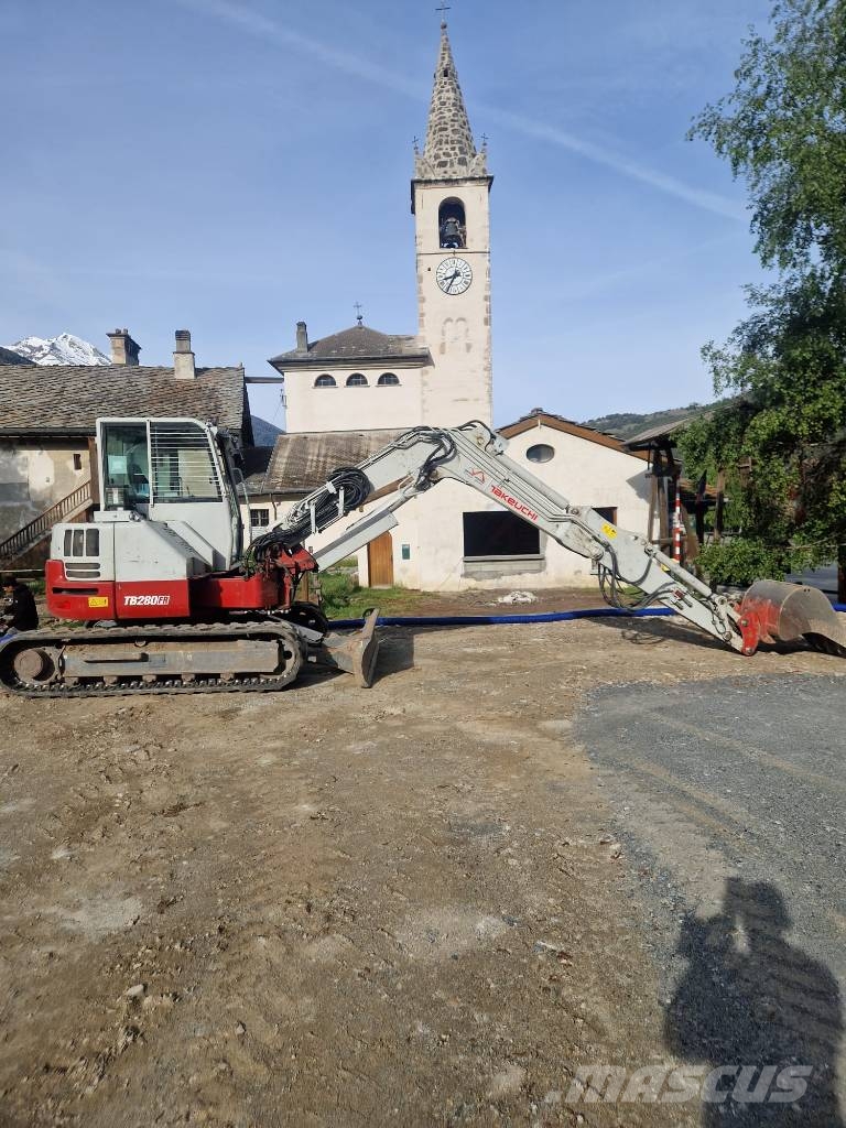 Takeuchi TB280FR Midi bageri 7t – 12t