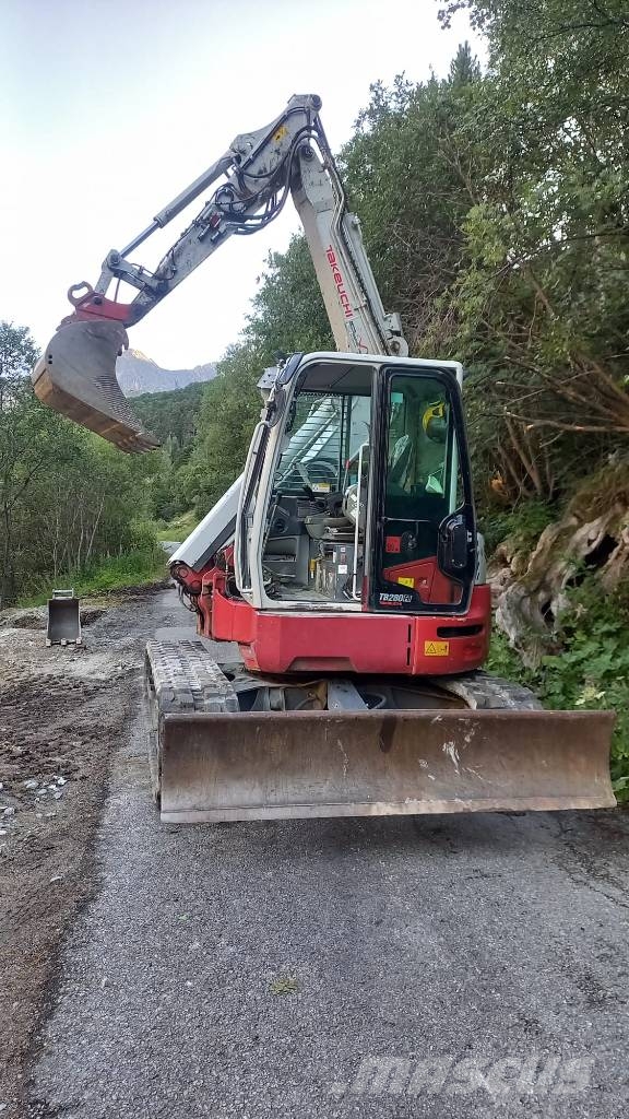 Takeuchi TB280FR Midi bageri 7t – 12t
