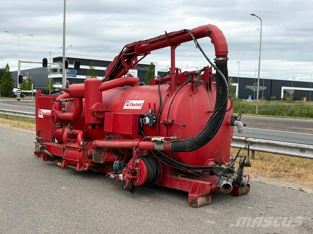 Ravo Twint Vacuum tank Tankopleggers