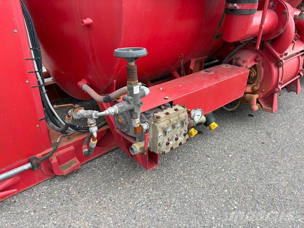 Ravo Twint Vacuum tank Tankopleggers