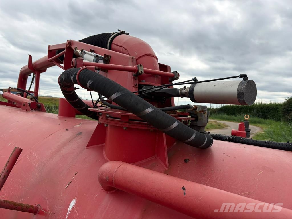Ravo Twint Vacuum tank Tankopleggers